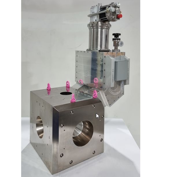 Polarized Neutron Scattering Magnet